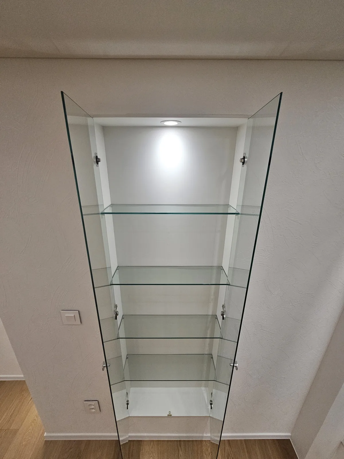 장식장/진열장유리문 경기 시공 후