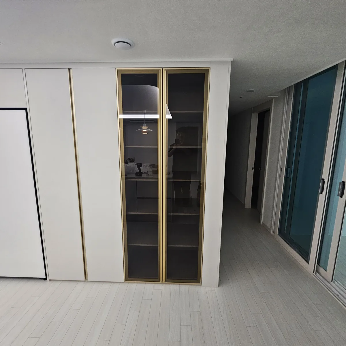 장식장/진열장유리문 경기 시공 후